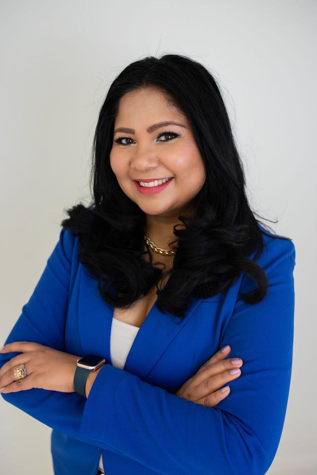 Headshot of Shafeela Gill